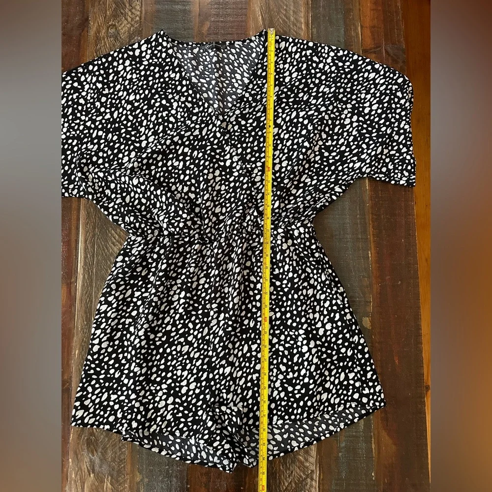 Pretty Garden Women’s L Black & White Dot Print Short Sleeve Romper | SKU 0431